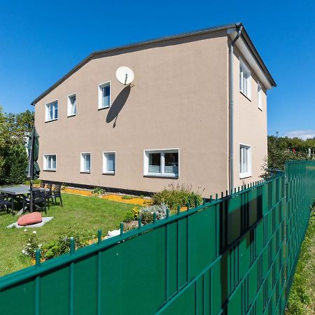 Family Holiday Home Near The Beach With Large Garden Kropelin Экстерьер фото